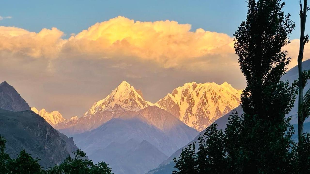 Backpackers Stories By Old Hunza Inn Karimabad  Eksteriør billede